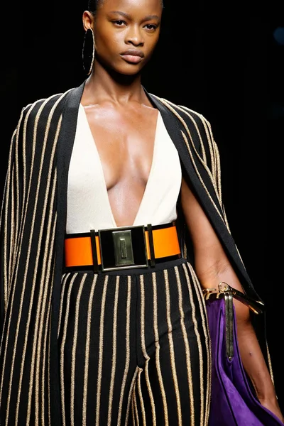 Look 104